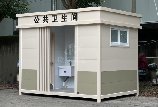 外觀看著那么小的廁所，里面竟然那么大的空間？??！